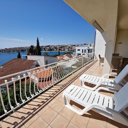 Apartments Cacija Трогір Екстер'єр фото