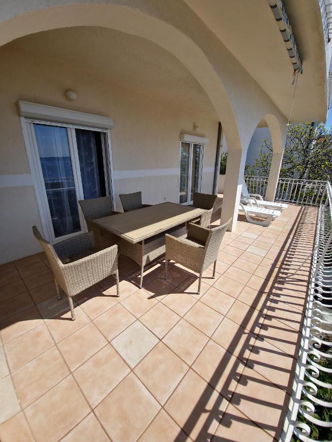 Apartments Cacija Трогір Екстер'єр фото